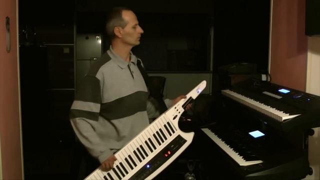 Roland AX synth.wmv смотреть онлайн