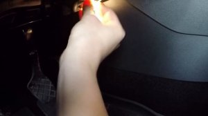 Замена ламп подсветки ног на Шкода Октавия А7