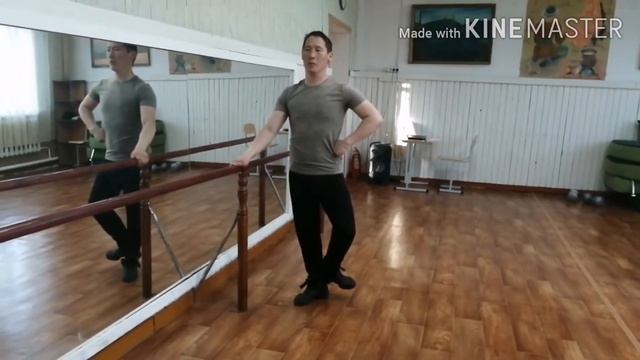Якутский танцевальный ансамбль "Дьиэрэнкэй" занятие для старшей группы часть2 смотреть онлайн