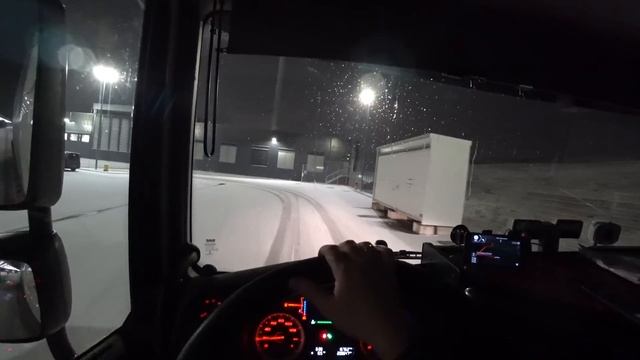 Не могу понять, куда ехать на выгрузку, выгнали с завода. Пора учить немецкий:( смотреть онлайн