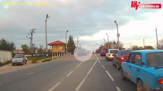 Мерседес на ЖД переезде смотреть онлайн