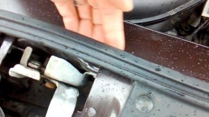 Рено Каптюр/Renault Kaptur: резинка-уплотнитель моторного отсека (защита от грязи)