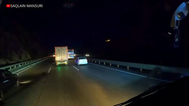 Vlog With Zebra?Multi-Axle Volvo B11R Bus Driver's?Mumbai To Bangalore Bus Journey?East West Travel смотреть онлайн