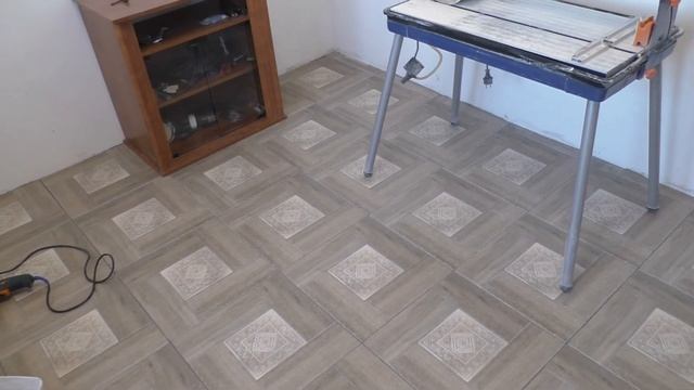 Продолжение и конец плиточного сериала  Затирка швов!