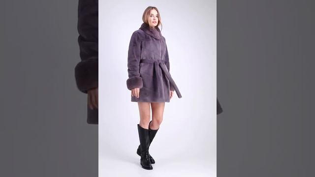 УКОРОЧЕННАЯ ШУБА ИЗ ИСКУССТВЕННОГО МЕХА «ПАТРИСИЯ» МОККО смотреть онлайн