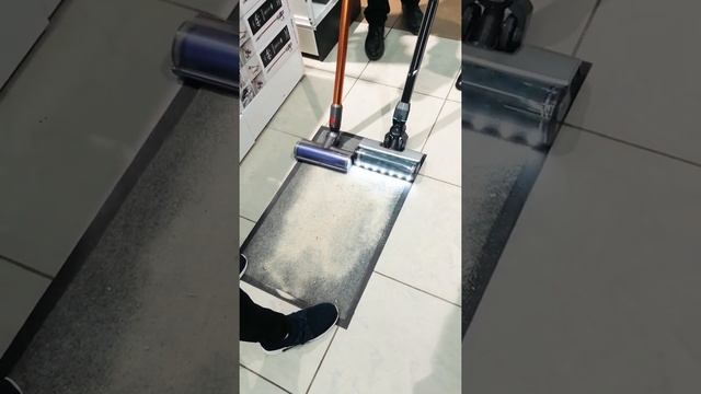 Битва пылесосов. DYSON VS BISSELL. смотреть онлайн