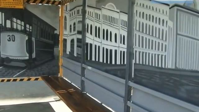 Автобусная остановка "Горбани" удивила рисунком смотреть онлайн