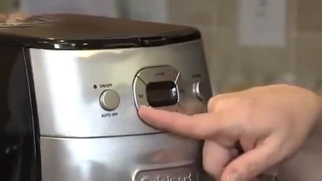 Video Cuisinart DGB 625BC Grind and Brew 12 Cup Automatic Coffeemaker смотреть онлайн