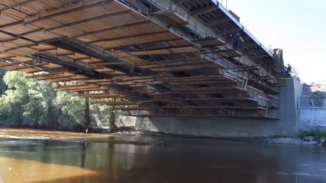 река Омь с моторной лодки смотреть онлайн