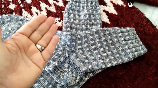 ВЯЗАЛЬНЫЙ ВЛОГ 16/23.?? Работа идет/ Носочки готовы?/ Выбор на МК ? сделан. смотреть онлайн
