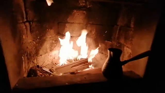 Любовь как костёр, пока палку не кинешь, не разгорится!!!