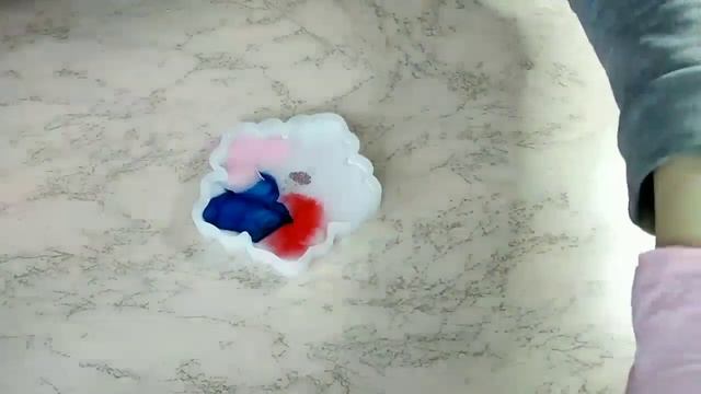 Спиртовые чернила в эпоксидной смоле. Подстаканник цветок. смотреть онлайн