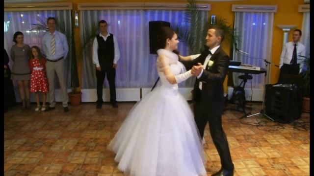 Claudia & Norbert | Esküvői nyitótánc | Les Valses De Vienne - François Feldman | Wedding Dance смотреть онлайн