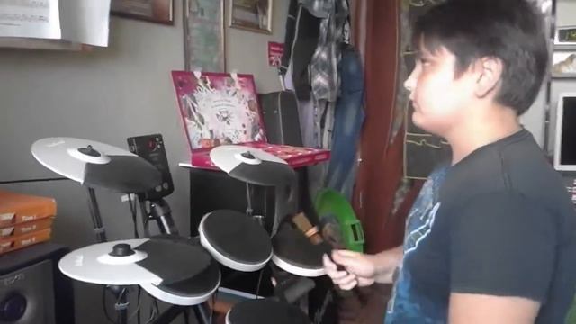 Пикник «У шамана три руки» - drum cover by little drummer :-) смотреть онлайн