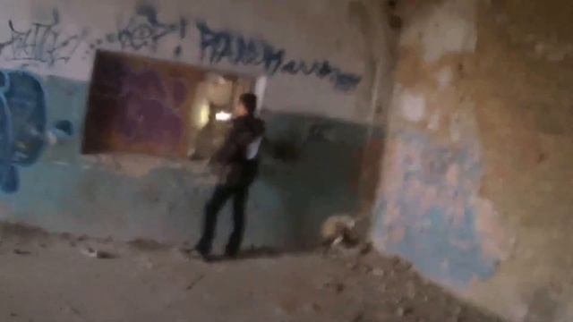 Заброшенный завод «Радикал»,забрались на крышу(второе название «Радикала» — «Киевский Чернобыль». смотреть онлайн