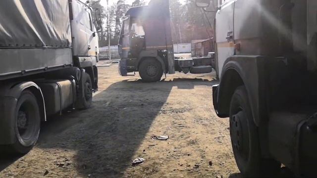 Работа на длиномере #8 ставлю новое колесо. смотреть онлайн