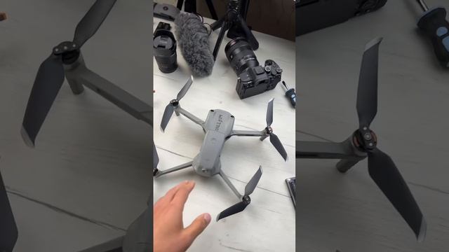 Какой дрон выбрать новичку? DJI Mini 3 Pro vs DJI Air 2S?? смотреть онлайн