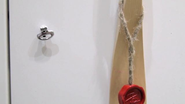 Скульптурные ручки, складные механизмы - внутренний мир дверей изучаем в Sofia. смотреть онлайн