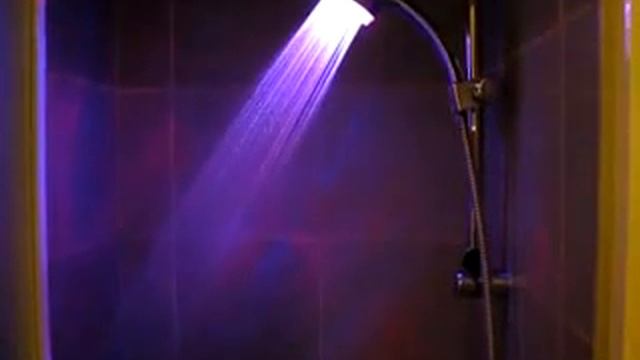 Светодуш - душ с подсветкой воды смотреть онлайн