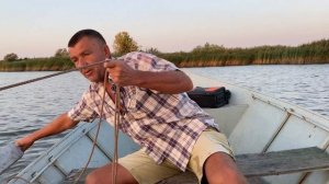 Как правильно и удобно стать на якоре на реке.