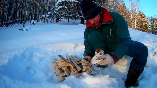 Как просто разжечь костер/ Как быстро получить угли/ В лесу Зимой смотреть онлайн