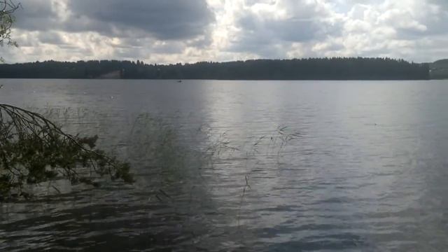 Катаюсь на лодке в Сямозере. Магия воды и советского лодочного мотора. (часть 2/2). смотреть онлайн