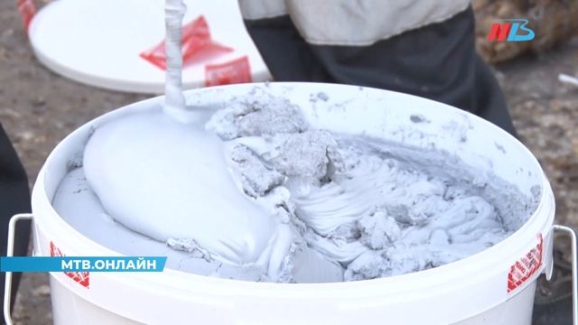 В Волгограде трубы перед укладкой «заковывают в броню» смотреть онлайн