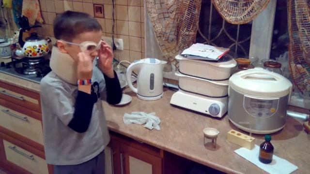 Набор для экспериментов Юный химик. Исследуем водопроводную воду. Какая грязная! смотреть онлайн