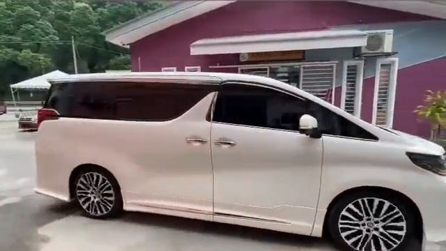 Alphard Transformer by Dyan Avenue смотреть онлайн