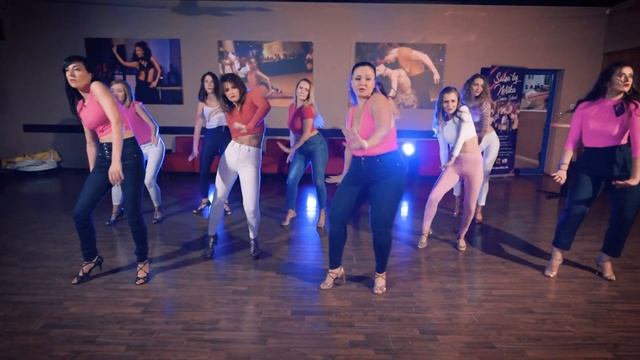 Bachata Lady Styling s Naty смотреть онлайн