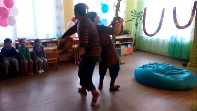 СКАЗКА ДЛЯ ДЕТЕЙ, САДИК №323 ЗОЛУШКА ХАРЬКОВ, ДЕНЬ РОЖДЕНИЯ АЛЕКСАНДРЫ РОМАНОВНЫ В САДИКЕ ЗОЛУШКА смотреть онлайн