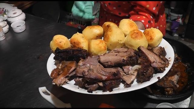 НА БЕЛОЙ КОЗЕ БАНКЕТ В ЧЕСТЬ ПОДРУГИ смотреть онлайн