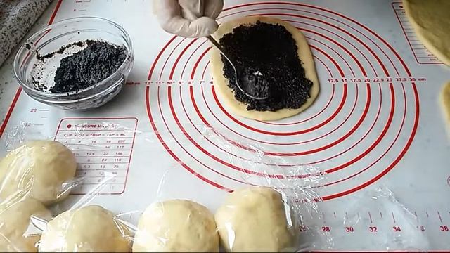 Выпечка из сдобного дрожжевого теста.Воздушная сдоба.Рулетики с маком и пирожки с малиной. смотреть онлайн