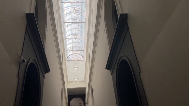 Выходной день: занятие в спортзале, грузинское кафе, Пушкинский музей смотреть онлайн