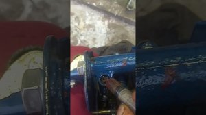 прокачка гидравлического домкрата.