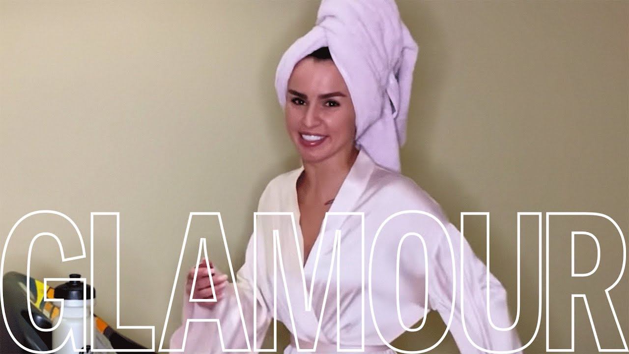 Zivert отвечает на самые популярные вопросы из интернета смотреть онлайн