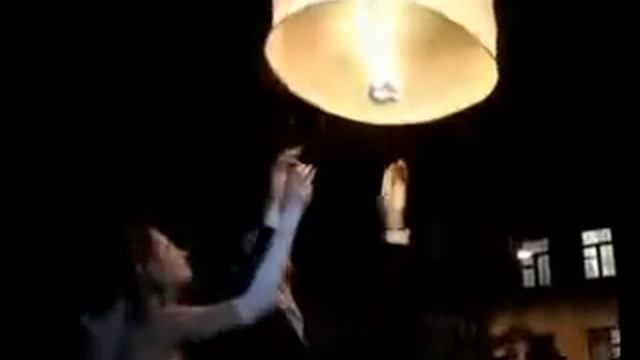 Запуск бумажного дирижабля на свадьбу.flv смотреть онлайн