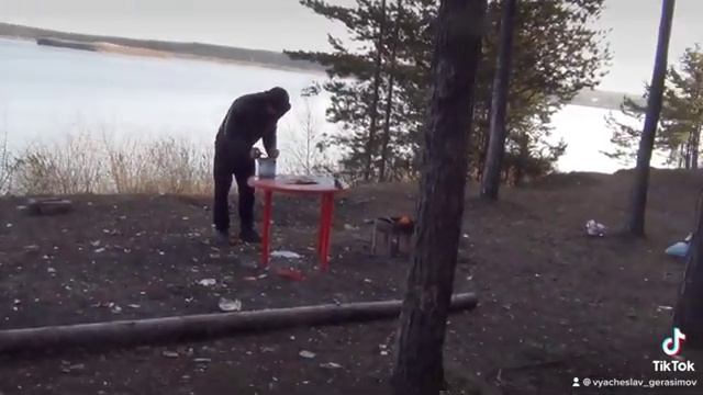 Пивасик с чипсами хорошо пошёл)))