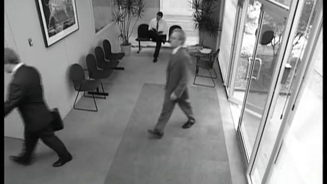 Shaun Micallef - Polite Distances смотреть онлайн