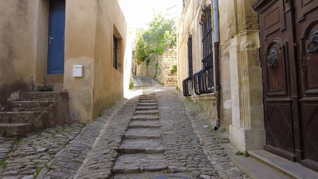 Gordes France - French Village Tour - Most Beautiful Villages In France - 4k Video