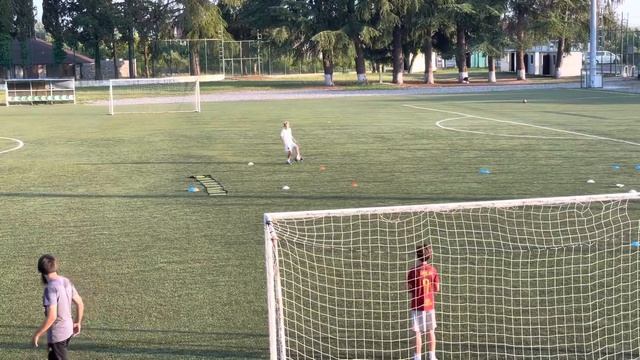 Футбол - Ярослав ( 10 лет), утренняя тренировка смотреть онлайн