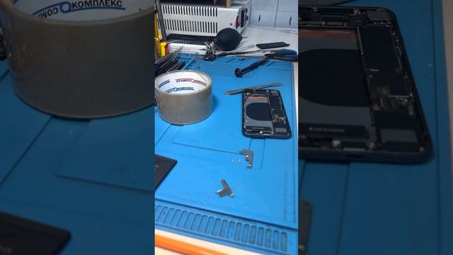 Замена аккумулятора айфон 8 смотреть онлайн