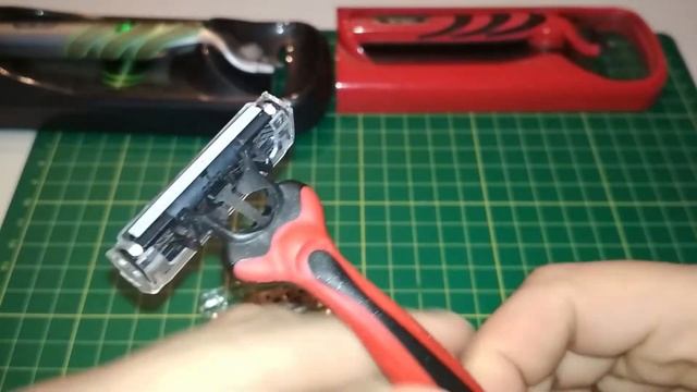 How to use Gillette Sensor Excel razors with different handle смотреть онлайн