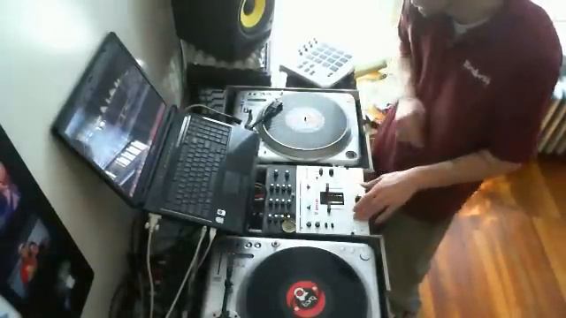 M-Audio Torq 1.5.2 " Electro oldskool beat.wmv " смотреть онлайн