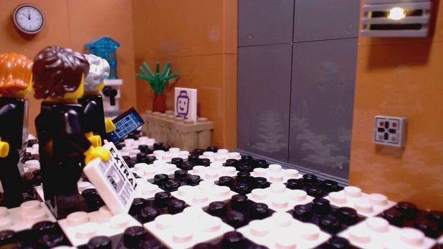 Who parked their car in the elevator? смотреть онлайн