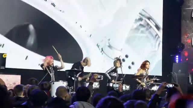Loud Street Girls openning the World Of Tanks championship (Saratov) смотреть онлайн