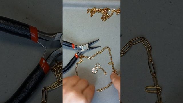 Как просто сделать цепочку с кулоном - сердечком. смотреть онлайн