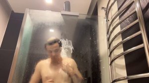 Главное в душе мыло не уронить - Упс 😂😂😂