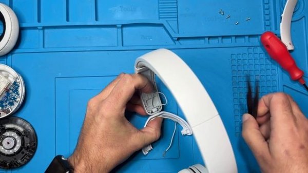 Sony WH-CH520 Headphones Swivel / Hinge Replacement Repair Tutorial