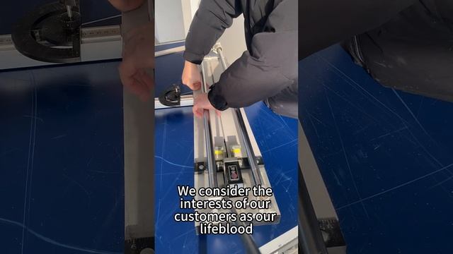 Cutting porcelain is as easy as cutting tofu. смотреть онлайн
